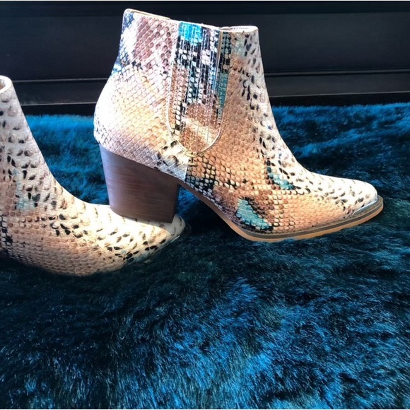 Buckle ARider Girl Ankle Boots Booties - Snakeskin Multi Color Size 7.5 EUR 38 - Picture 8 of 11